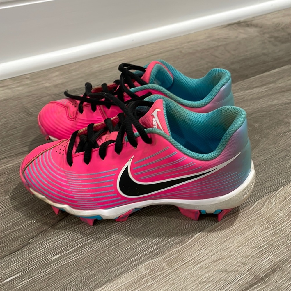 Nike Little Girls Softball Cleats
